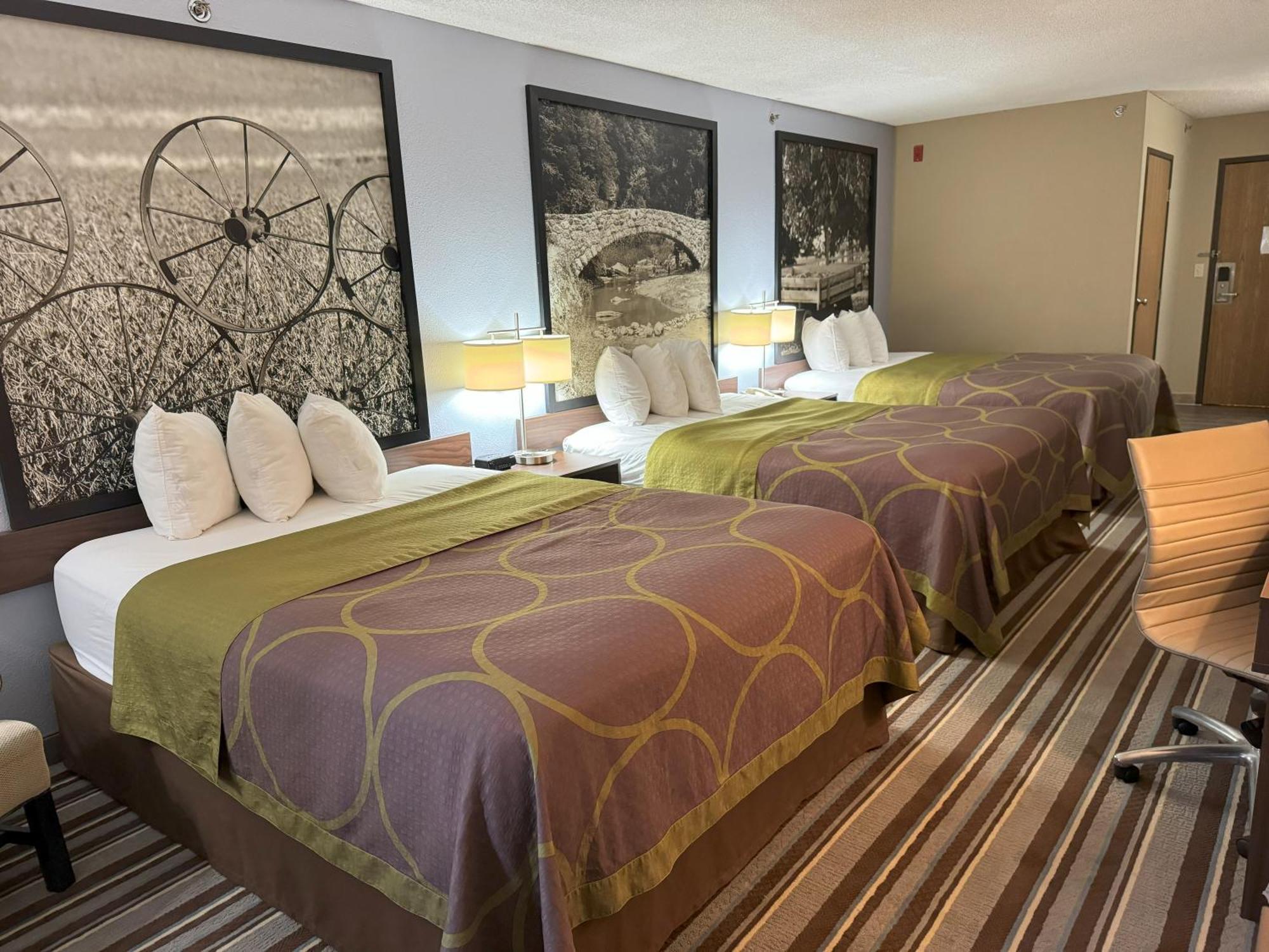 Hotel Super 8 By Wyndham Winfield-Quail Ridge Area Exteriér fotografie